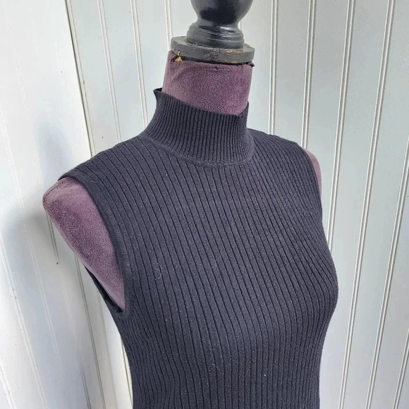 Madison Grey Black Stretch Ribbed Sleeveless Mock Neck Shirt Size M Rayon - Picture 9 of 9